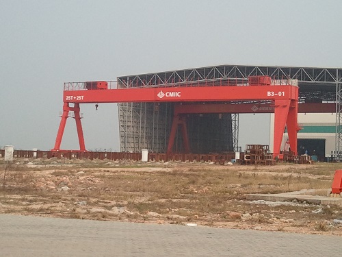 雙梁橋門式起重機(jī)